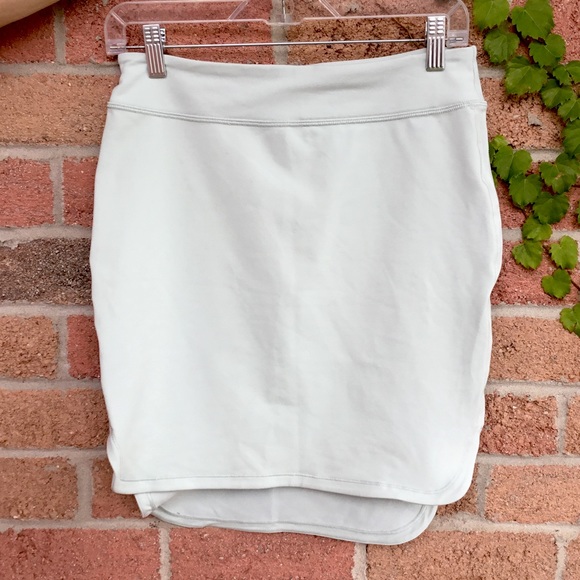 NWOT Lululemon City Skirt in Minty Grey Size 6 - Picture 6 of 10